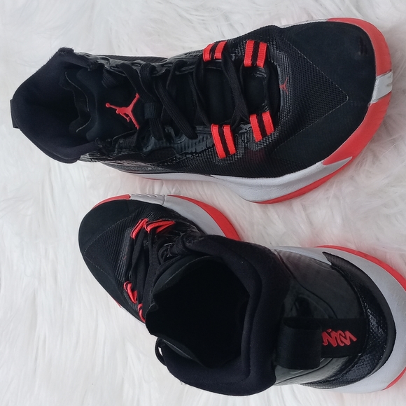 JORDAN ZION 1 BLOODLINE SNEAKERS Men size 6, Woman size 7.5 Dated 3/30/… - Picture 5 of 14